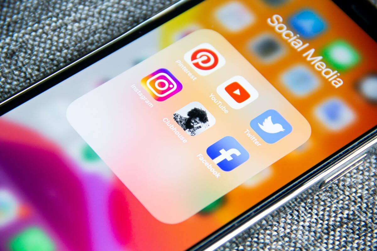 Does Timing Really Matter When Posting on Social Media?